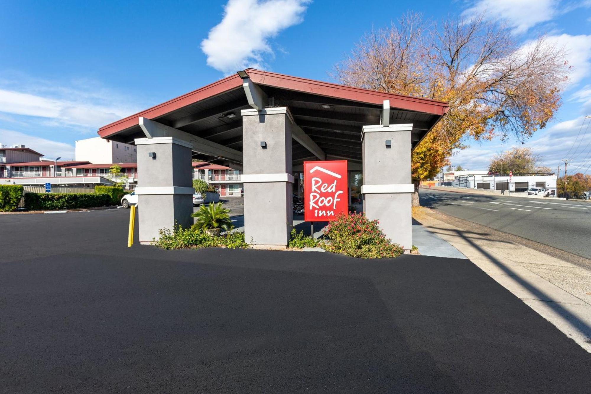 Red Roof Inn Redding Exteriér fotografie